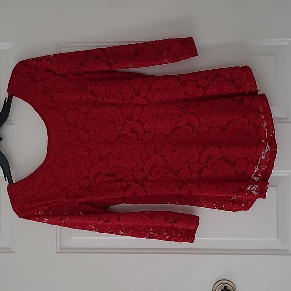 Dar Red Fitted Lace Blouse with 3/4 Sleeves